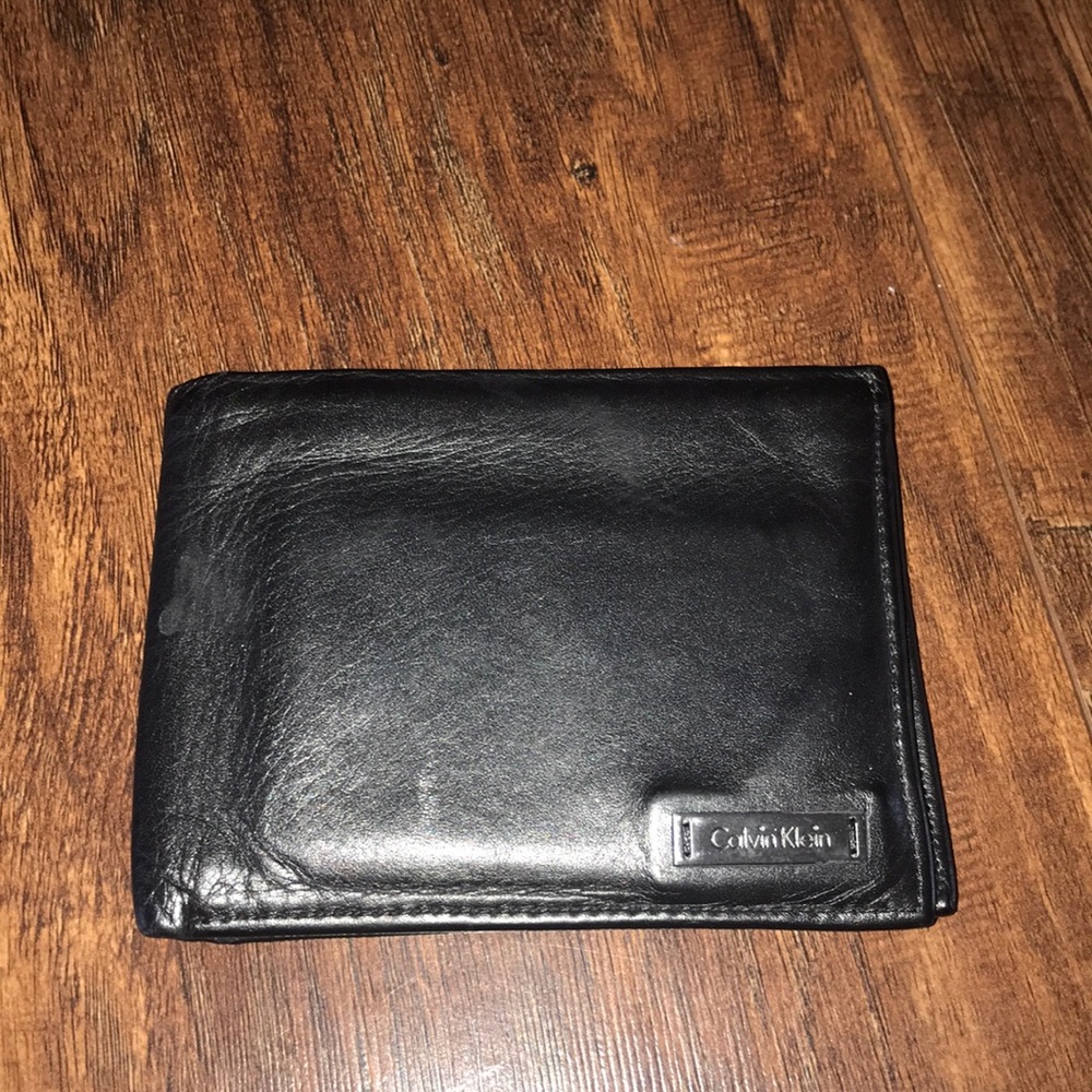 CALVIN KLEIN MENS WALLET